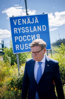 Johann Wadephul (CDU), Bundesaussenminister, aufgenommen am Grenzuebergang Vaalimaa an der Aussengrenze der Nordatlantikvertragsorganisation (North Atlantic Treaty Organisation, NATO). Vaalimaa, 16.07.2026. Fotografiert im Auftrag des Auswaertigen Amtes Vaalimaa Finnland *** Johann Wadephul, CDU, Federal Minister of Foreign Affairs, photographed at the Vaalimaa border crossing on the external border of the North Atlantic Treaty Organization (NATO), Vaalimaa, July 16, 2026 Photographed on behalf of the Federal Foreign Office, Vaalimaa, Finland Copyright: xThomasxTrutschel AAx