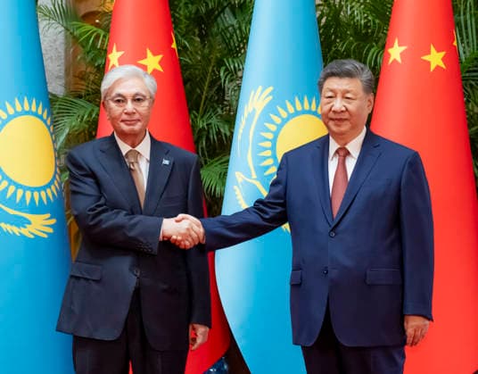 (260716) -- SHANGHAI, July 16, 2026 -- Chinese President Xi Jinping meets with Kazakh President Kassym-Jomart Tokayev, who is in China to attend the 2026 World Artificial Intelligence Conference and High-Level Meeting on Global AI Governance, in Shanghai, east China, July 16, 2026. ) CHINA-SHANGHAI-XI JINPING-KAZAKH PRESIDENT-MEETING (CN) ZhaixJianlan 