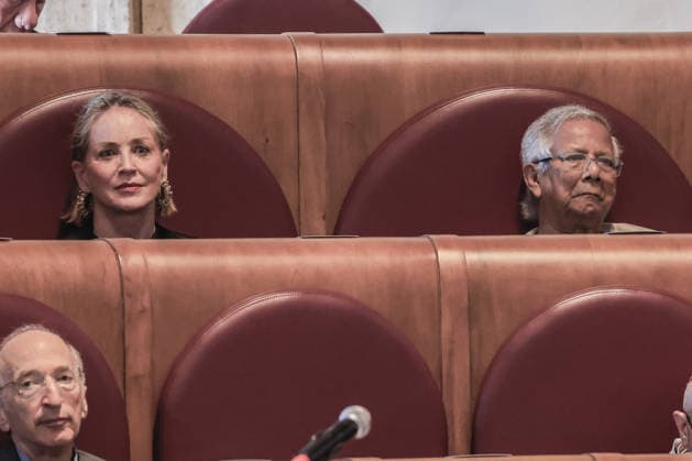 Global Nobel Laureates Assembly on Artificial Intelligence and Nuclear War in Rome ROME, ITALY - JULY 16: U.S. actress Sharon Stone (L) and Muhammad Yunus (R) Nobel Peace Prize in 2006 attend the last day of the Global Nobel Laureates Assembly on Artificial Intelligence and Nuclear War at the Capitoline Hill in Rome, Italy, on July 16, 2026. Riccardo De Luca Anadolu Rome Italy. Editorial use only. Please get in touch for any other usage.  Copyright: x2026xAnadoluxRiccardoxDexLucax
