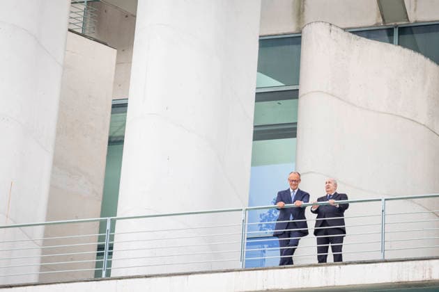 (L-R) Friedrich Merz (CDU), Bundeskanzler, und Abdelmadjid Tebboune, Praesident von Algerien, aufgenommen im Rahmen eines Treffens in Berlin, 16.07.2026. Berlin Deutschland *** L R Friedrich Merz, CDU, Chancellor of Germany, and Abdelmadjid Tebboune, President of Algeria, photographed during a meeting in Berlin, July 16, 2026, Berlin, Germany Copyright: xJulianexSonntagx
