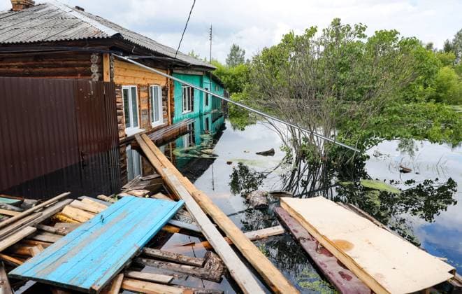 Russia Floods 9206465 16.07.2026 A view shows a flooded house after heavy rains caused rivers to rise in the Irbitsky District of Sverdlovsk Region, Russia. Irina Semenova Sputnik Sverdlovsk Oblast Region Russia  Copyright: xIrinaxSemenovax
