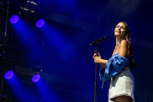 Czech Singer Katerina Marie Ticha performs during the second day of Music festival Colours of Ostrava in Ostrava, Czech Republic, on July 16, 2026. (CTKxPhoto VladimirxPrycek) CTKPhotoP2026071605617  CTKPhotoP2026071605617