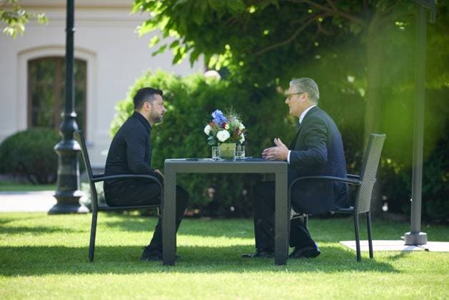 Zelenskyy meets British Prime Minister Starmer in Kyiv Ukrainian President Volodymyr Zelenskyy meets with British Prime Minister Keir Starmer in Kyiv, Ukraine, on July 16, 2026. The two leaders discussed continued British support for Ukraine. Photo by PRESIDENT OF UKRAINE apaimages Ukraine Ukraine Ukraine 160726_Ukraine_UPO_00(26).jpeg Copyright: xapaimagesxPRESIDENTxOFxUKRAINEx xapaimagesx