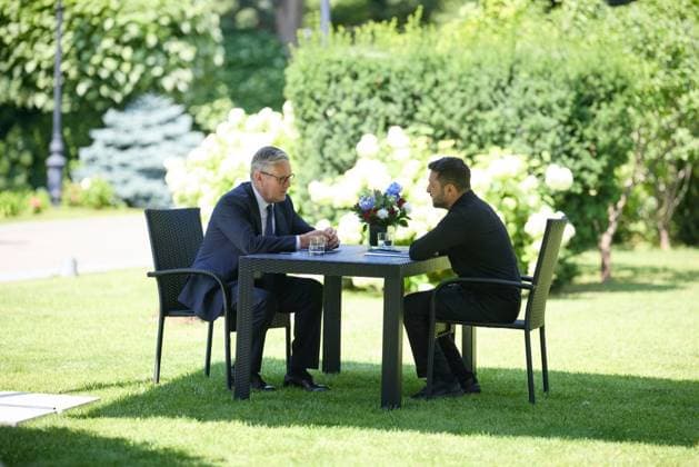 Zelenskyy meets British Prime Minister Starmer in Kyiv Ukrainian President Volodymyr Zelenskyy meets with British Prime Minister Keir Starmer in Kyiv, Ukraine, on July 16, 2026. The two leaders discussed continued British support for Ukraine. Photo by PRESIDENT OF UKRAINE apaimages Ukraine Ukraine Ukraine 160726_Ukraine_UPO_00(42).jpeg Copyright: xapaimagesxPRESIDENTxOFxUKRAINEx xapaimagesx