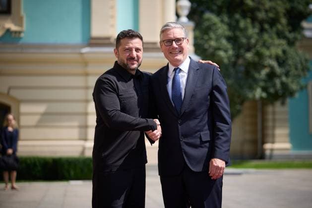 Zelenskyy meets British Prime Minister Starmer in Kyiv Ukrainian President Volodymyr Zelenskyy meets with British Prime Minister Keir Starmer in Kyiv, Ukraine, on July 16, 2026. The two leaders discussed continued British support for Ukraine. Photo by PRESIDENT OF UKRAINE apaimages Ukraine Ukraine Ukraine 160726_Ukraine_UPO_00(11).jpeg Copyright: xapaimagesxPRESIDENTxOFxUKRAINEx xapaimagesx