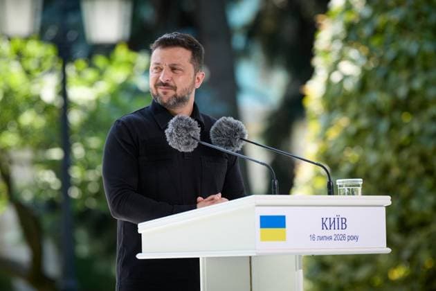 Zelenskyy meets British Prime Minister Starmer in Kyiv Ukrainian President Volodymyr Zelenskyy meets with British Prime Minister Keir Starmer in Kyiv, Ukraine, on July 16, 2026. The two leaders discussed continued British support for Ukraine. Photo by PRESIDENT OF UKRAINE apaimages Ukraine Ukraine Ukraine 160726_Ukraine_UPO_00(27).jpeg Copyright: xapaimagesxPRESIDENTxOFxUKRAINEx xapaimagesx