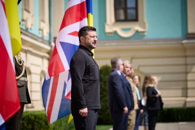 Zelenskyy meets British Prime Minister Starmer in Kyiv Ukrainian President Volodymyr Zelenskyy meets with British Prime Minister Keir Starmer in Kyiv, Ukraine, on July 16, 2026. The two leaders discussed continued British support for Ukraine. Photo by PRESIDENT OF UKRAINE apaimages Ukraine Ukraine Ukraine 160726_Ukraine_UPO_00(33).jpeg Copyright: xapaimagesxPRESIDENTxOFxUKRAINEx xapaimagesx
