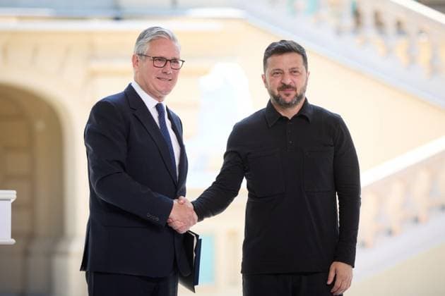 Zelenskyy meets British Prime Minister Starmer in Kyiv Ukrainian President Volodymyr Zelenskyy meets with British Prime Minister Keir Starmer in Kyiv, Ukraine, on July 16, 2026. The two leaders discussed continued British support for Ukraine. Photo by PRESIDENT OF UKRAINE apaimages Ukraine Ukraine Ukraine 160726_Ukraine_UPO_00(45).jpeg Copyright: xapaimagesxPRESIDENTxOFxUKRAINEx xapaimagesx