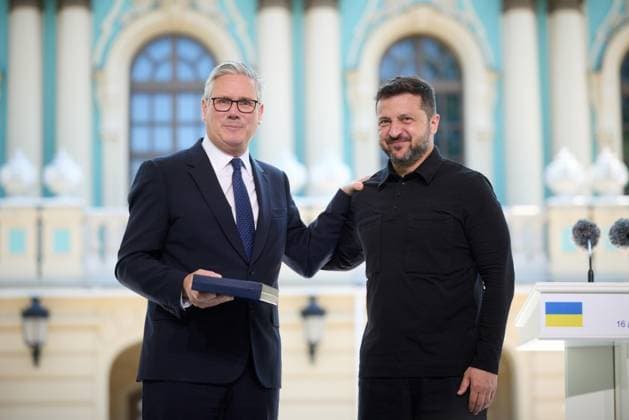 Zelenskyy meets British Prime Minister Starmer in Kyiv Ukrainian President Volodymyr Zelenskyy meets with British Prime Minister Keir Starmer in Kyiv, Ukraine, on July 16, 2026. The two leaders discussed continued British support for Ukraine. Photo by PRESIDENT OF UKRAINE apaimages Ukraine Ukraine Ukraine 160726_Ukraine_UPO_00(34).jpeg Copyright: xapaimagesxPRESIDENTxOFxUKRAINEx xapaimagesx