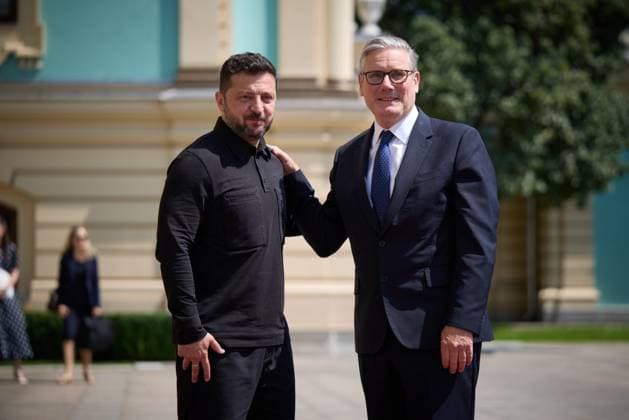 Zelenskyy meets British Prime Minister Starmer in Kyiv Ukrainian President Volodymyr Zelenskyy meets with British Prime Minister Keir Starmer in Kyiv, Ukraine, on July 16, 2026. The two leaders discussed continued British support for Ukraine. Photo by PRESIDENT OF UKRAINE apaimages Ukraine Ukraine Ukraine 160726_Ukraine_UPO_00(37).jpeg Copyright: xapaimagesxPRESIDENTxOFxUKRAINEx xapaimagesx