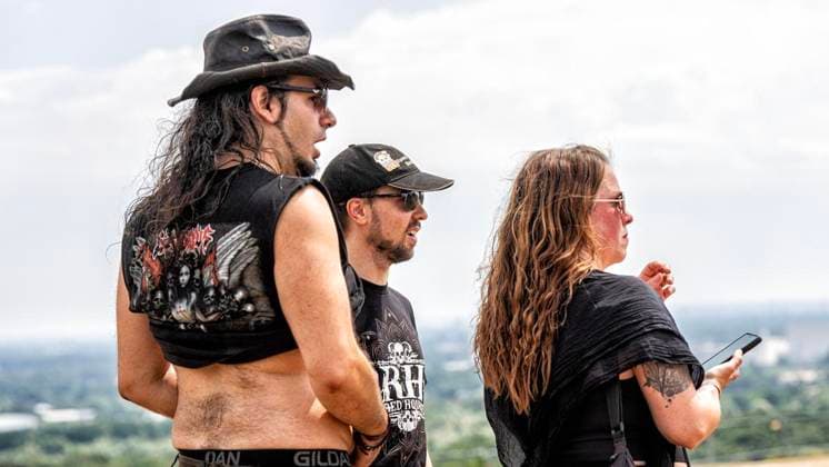 Autakt Dong Open Air 2026 ** NUR FÜR REDAKTIONELLE ZWECKE ** EDITORIAL USE ONLY **<p>Metallfans befinden sich am 16.7.2026 auf der Halde, Norddeutschland in Neukirchen-Vluyn. Es wird das diesjährige Musikfestival veranstaltet. Foto : Arnulf Stoffel Funke Foto Services < p> Buntes Deutschland NRW Neukirchen-Vluyn Copyright: ArnulfxStoffel *** Autakt Dong Open Air 2026 ** FOR EDITORIAL PURPOSES ONLY ** EDITORIAL USE ONLY ** p Metal fans will be at the slag heap on July 16, 2026, Neukirchen-Vluyn, Northern Germany. This year’s music festival is being held there. Photo: Arnulf Stoffel, Funke Foto Services p Colorful Germany, North Rhine-Westphalia, Neukirchen-Vluyn. Copyright ArnulfxStoffel Copyright: ArnulfxStoffel doc86qrygvrgyqj5jxpi8p ,EDITORIAL USE ONLY