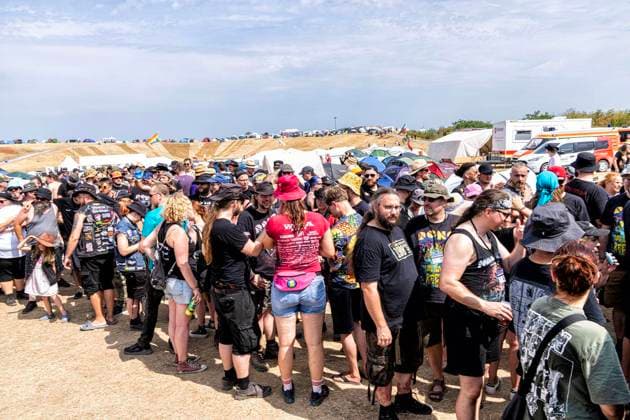 Autakt Dong Open Air 2026 ** NUR FÜR REDAKTIONELLE ZWECKE ** EDITORIAL USE ONLY **<p>Metallfans befinden sich am 16.7.2026 auf der Halde, Norddeutschland in Neukirchen-Vluyn. Es wird das diesjährige Musikfestival veranstaltet. Foto : Arnulf Stoffel Funke Foto Services < p> Buntes Deutschland NRW Neukirchen-Vluyn Copyright: ArnulfxStoffel *** Autakt Dong Open Air 2026 ** FOR EDITORIAL PURPOSES ONLY ** EDITORIAL USE ONLY ** p Metal fans will gather on July 16, 2026, at the slag heap, Neukirchen-Vluyn, Northern Germany. This year’s music festival is being held there. Photo: Arnulf Stoffel, Funke Foto Services p Colorful Germany, North Rhine-Westphalia, Neukirchen-Vluyn. Copyright ArnulfxStoffel Copyright: ArnulfxStoffel doc86qry96vql5vdk5ji8z ,EDITORIAL USE ONLY
