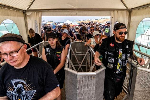 Autakt Dong Open Air 2026 ** NUR FÜR REDAKTIONELLE ZWECKE ** EDITORIAL USE ONLY **<p>Metallfans befinden sich am 16.7.2026 auf der Halde, Norddeutschland in Neukirchen-Vluyn. Es wird das diesjährige Musikfestival veranstaltet. Foto : Arnulf Stoffel Funke Foto Services < p> Buntes Deutschland NRW Neukirchen-Vluyn Copyright: ArnulfxStoffel *** Autakt Dong Open Air 2026 ** FOR EDITORIAL PURPOSES ONLY ** EDITORIAL USE ONLY ** p Metal fans will gather on July 16, 2026, at the slag heap, Neukirchen-Vluyn, Northern Germany. This year’s music festival is being held there. Photo: Arnulf Stoffel, Funke Foto Services p Colorful Germany, North Rhine-Westphalia, Neukirchen-Vluyn. Copyright ArnulfxStoffel Copyright: ArnulfxStoffel doc86qry9lmalt1a3w6qtwl ,EDITORIAL USE ONLY