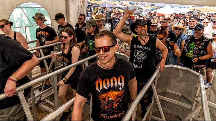 Autakt Dong Open Air 2026 ** NUR FÜR REDAKTIONELLE ZWECKE ** EDITORIAL USE ONLY **<p>Metallfans befinden sich am 16.7.2026 auf der Halde, Norddeutschland in Neukirchen-Vluyn. Es wird das diesjährige Musikfestival veranstaltet. Foto : Arnulf Stoffel Funke Foto Services < p> Buntes Deutschland NRW Neukirchen-Vluyn Copyright: ArnulfxStoffel *** Autakt Dong Open Air 2026 ** FOR EDITORIAL PURPOSES ONLY ** EDITORIAL USE ONLY ** p Metal fans will gather on July 16, 2026, at the slag heap, Neukirchen-Vluyn, Northern Germany. This year’s music festival is being held there. Photo: Arnulf Stoffel, Funke Foto Services p Colorful Germany, North Rhine-Westphalia, Neukirchen-Vluyn. Copyright ArnulfxStoffel Copyright: ArnulfxStoffel doc86qry9yhc8w1ah9p1ttc ,EDITORIAL USE ONLY