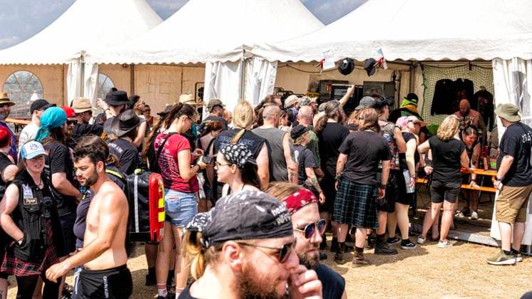 Autakt Dong Open Air 2026 ** NUR FÜR REDAKTIONELLE ZWECKE ** EDITORIAL USE ONLY **<p>Metallfans befinden sich am 16.7.2026 auf der Halde, Norddeutschland in Neukirchen-Vluyn. Es wird das diesjährige Musikfestival veranstaltet. Foto : Arnulf Stoffel Funke Foto Services < p> Buntes Deutschland NRW Neukirchen-Vluyn Copyright: ArnulfxStoffel *** Autakt Dong Open Air 2026 ** FOR EDITORIAL PURPOSES ONLY ** EDITORIAL USE ONLY ** p Metal fans will gather on July 16, 2026, at the slag heap, Neukirchen-Vluyn, Northern Germany. This year’s music festival is being held there. Photo: Arnulf Stoffel, Funke Foto Services p Colorful Germany, North Rhine-Westphalia, Neukirchen-Vluyn. Copyright ArnulfxStoffel Copyright: ArnulfxStoffel doc86qrybqcrs91k6v55ia5 ,EDITORIAL USE ONLY