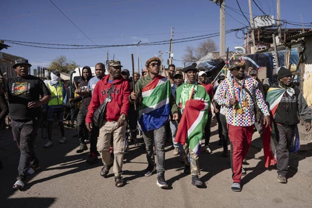 Anti-migrant group holds protest in Johannesburg JOHANNESBURG, SOUTH AFRICA - JULY 16: An anti-migrant group of dozens of people hold a protest in the Alexandra township of Johannesburg, South Africa on July 16, 2026. While some of the demonstrators carried sticks, security forces take precautions along the march route. Ihsaan Haffejee Anadolu Johannesburg South Africa. Editorial use only. Please get in touch for any other usage.  Copyright: x2026xAnadoluxIhsaanxHaffejeex