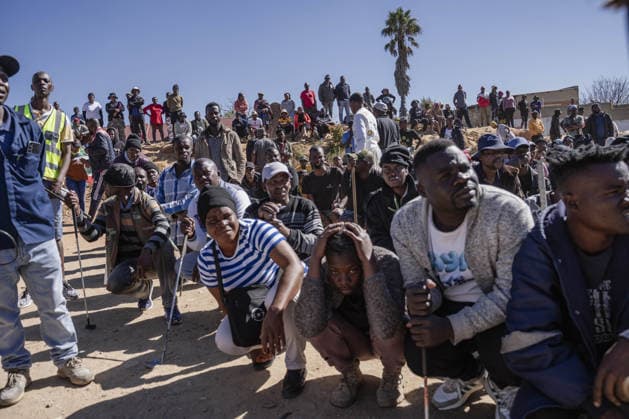 Anti-migrant group holds protest in Johannesburg JOHANNESBURG, SOUTH AFRICA - JULY 16: An anti-migrant group of dozens of people hold a protest in the Alexandra township of Johannesburg, South Africa on July 16, 2026. While some of the demonstrators carried sticks, security forces take precautions along the march route. Ihsaan Haffejee Anadolu Johannesburg South Africa. Editorial use only. Please get in touch for any other usage.  Copyright: x2026xAnadoluxIhsaanxHaffejeex