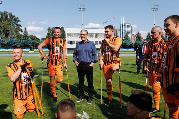 Prime Minister Keir Starmer visits Ukraine 16 07 2026. Ukraine. Prime Minister Keir Starmer meets meets members of a military war veteran s amputee football team in Kyiv., Credit:Simon Dawson No 10 Downing Street B66 Avalon Ukraine, Kyiv  Copyright: xSimonxDawsonx xNox10xDowningxStreetx xB66x xAvalonx 1116894108