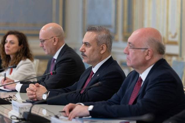 Ukrainian President Zelenskyy - Turkish Foreign Minister Fidan meeting in Kyiv KYIV, UKRAINE - JULY 16: Ukrainian President Volodymyr Zelenskyy (not seen) meets with Turkish Foreign Minister Hakan Fidan (2nd R) during Fidan s official visit in Kyiv, Ukraine, on July 16, 2026, Murat Gok Anadolu Kyiv Ukraine. Editorial use only. Please get in touch for any other usage.  Copyright: x2026xAnadoluxMuratxGokx