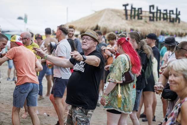 LICHTENVOORDE - Crowd on the first day of the Zwarte Cross festival. The four-day music, theater, and motocross event is taking place in the Achterhoek for the 28th time. ANP EMIEL MUIJDERMAN netherlands out - belgium out  Copyright: xx x563667760x originalFilename: 563667760.jpg