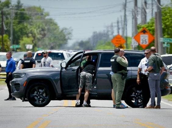 July 16, 2026, Ruskin, Florida, USA: Hillsborough Sheriff s deputies are seen near a vehicle after responding to a call in which two deputies were shot and injured Thursday, July 16, 2026, in Ruskin. Ruskin USA  - ZUMAs70_ 20260716_zan_s70_028 Copyright: xLuisxSantanax