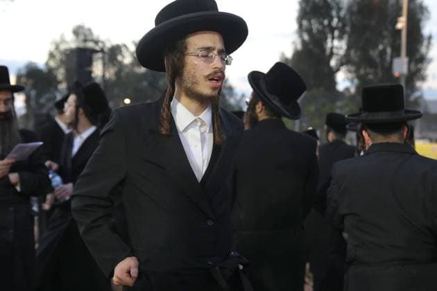 Ultra-Orthodox Jews protest compulsory military service outside Israeli prison KFAR YONA, ISRAEL - JULY 16: Demonstrators gather to protest outside the Beit Lid military prison demanding the release of an Ultra-Orthodox (Haredi) youth detained for refusing compulsory military service in Kfar Yona, Israel, on July 16, 2026. Gideon Markowicz Anadolu Kfar Yona Israel. Editorial use only. Please get in touch for any other usage.  Copyright: x2026xAnadoluxGideonxMarkowiczx
