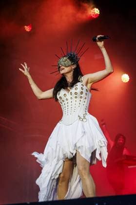 LICHTENVOORDE - Within Temptation on the first day of the Zwarte Cross festival. The four-day music, theater, and motocross event is taking place in the Achterhoek for the 28th time. ANP EMIEL MUIJDERMAN netherlands out - belgium out  Copyright: xx x563676146x originalFilename: 563676146.jpg