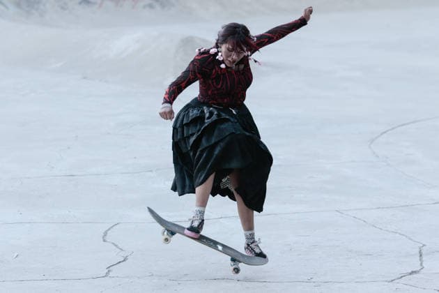 Cholita skater event in Bolivia LA PAZ, BOLIVIA - JULY 16: Children wearing the traditional dress of the La Paz cholita skate during the cholita skaters competition in La Paz, Bolivia, on July 16, 2026 Jorge Mateo Romay Salinas Anadolu La paz Bolivia. Editorial use only. Please get in touch for any other usage.  Copyright: x2026xAnadoluxJorgexMateoxRomayxSalinasx
