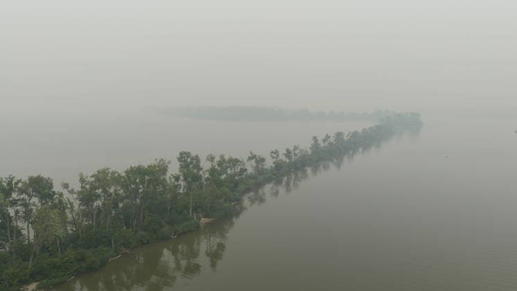 July 16, 2026, Toledo, Ohio, USA: Smoke from Canada wildfires causes hazardous air in Toledo, Ohio on July 16, 2026. Toledo USA - ZUMAf182 20260716_znp_f182_012 Copyright: xChristyxFrankx