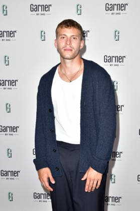 Ben Felipe beim Photocall im Rahmen der Garner Hotels Kampagne Trips down memorylane im Garner Hotel Berlin Mitte. Berlin, 16.07.2026 *** Ben Felipe at a photo call as part of the Garner Hotels campaign Trips down memory lane at the Garner Hotel Berlin Mitte, Berlin, July 16, 2026 Foto:xM.xBehrensx xFuturexImagex garner_6701