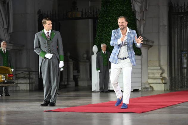 RECORD DATE NOT STATED Jannik Görger, Philipp Hochmair, Jedermann, Fotoprobe, Salzburger Festspiele, Domplatz, Salzburg, 2026, Manfred Siebinger *** Jannik Görger, Philipp Hochmair, *Jedermann*, photo rehearsal, Salzburg Festival, Domplatz, Salzburg, 2026, Manfred Siebinger