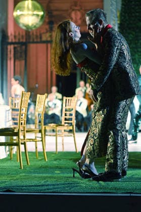 RECORD DATE NOT STATED Roxane Duran, Buhlschaft, Philipp Hochmair, Jedermann, Fotoprobe, Salzburger Festspiele, Domplatz, Salzburg, 2026, Manfred Siebinger *** Roxane Duran as Buhlschaft, Philipp Hochmair as Jedermann, photo rehearsal, Salzburg Festival, Domplatz, Salzburg, 2026, Manfred Siebinger