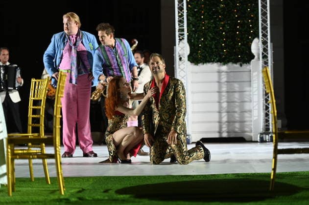 RECORD DATE NOT STATED Roxane Duran, Buhlschaft, Philipp Hochmair, Jedermann, Lukas Vogelsang, Dicker Vetter, Daniel Lommatzsch, Dünner Vetter, Fotoprobe, Salzburger Festspiele, Domplatz, Salzburg, 2026, Manfred Siebinger *** Roxane Duran as Buhlschaft, Philipp Hochmair as Jedermann, Lukas Vogelsang as the Fat Cousin, Daniel Lommatzsch as the Skinny Cousin, photo rehearsal, Salzburg Festival, Domplatz, Salzburg, 2026, Manfred Siebinger