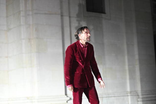 RECORD DATE NOT STATED Christoph Luser, Guter Gesell Teufel, Jedermann, Fotoprobe, Salzburger Festspiele, Domplatz, Salzburg, 2026, Manfred Siebinger *** Christoph Luser, The Good Devil, *Jedermann*, photo rehearsal, Salzburg Festival, Domplatz, Salzburg, 2026, Manfred Siebinger