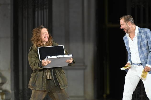 RECORD DATE NOT STATED Meike Droste, Armer Nachbar Werke, Philipp Hochmair, Jedermann, Fotoprobe, Salzburger Festspiele, Domplatz, Salzburg, 2026, Manfred Siebinger *** Meike Droste, *Armer Nachbar Werke*, Philipp Hochmair, *Jedermann*, photo rehearsal, Salzburg Festival, Domplatz, Salzburg, 2026, Manfred Siebinger