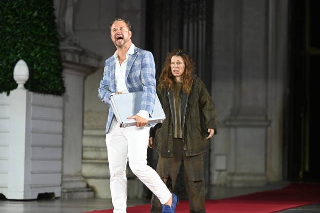 RECORD DATE NOT STATED Meike Droste, Armer Nachbar Werke, Philipp Hochmair, Jedermann, Fotoprobe, Salzburger Festspiele, Domplatz, Salzburg, 2026, Manfred Siebinger *** Meike Droste, *Armer Nachbar Werke*, Philipp Hochmair, *Jedermann*, photo rehearsal, Salzburg Festival, Domplatz, Salzburg, 2026, Manfred Siebinger