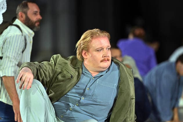 RECORD DATE NOT STATED Lukas Vogelsang, Dicker Vetter, Jedermann, Fotoprobe, Salzburger Festspiele, Domplatz, Salzburg, 2026, Manfred Siebinger *** Lukas Vogelsang, Dicker Vetter, Jedermann, Photo Rehearsal, Salzburg Festival, Domplatz, Salzburg, 2026, Manfred Siebinger