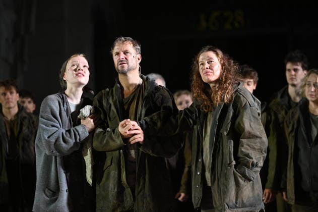 RECORD DATE NOT STATED Juliette Larat, Glaube, Philipp Hochmair,Jedermann, Meike Droste, Werke, Nachbar, Fotoprobe, Salzburger Festspiele, Domplatz, Salzburg, 2026, Manfred Siebinger *** Juliette Larat, Faith, Philipp Hochmair, *Jedermann*, Meike Droste, Works, Neighbor, Photo Rehearsal, Salzburg Festival, Cathedral Square, Salzburg, 2026, Manfred Siebinger
