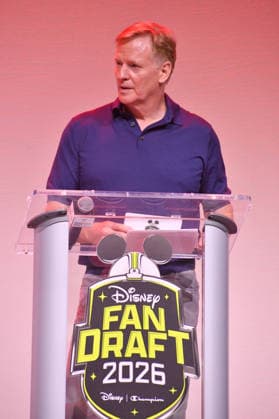 NEW YORK, NY - JULY 16: Roger Goodell at Disney Fan Draft at Center Stage during day 1 of Fanatics Fest NYC on July 16, 2026 at Javits Center in New York City. Credit: AdMedia New York City USA - ZUMAa123 20260716_zaa_a123_227 Copyright: xJohnxFyckex