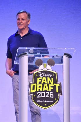 NEW YORK, NY - JULY 16: Roger Goodell at Disney Fan Draft at Center Stage during day 1 of Fanatics Fest NYC on July 16, 2026 at Javits Center in New York City. Credit: AdMedia New York City USA - ZUMAa123 20260716_zaa_a123_233 Copyright: xJohnxFyckex