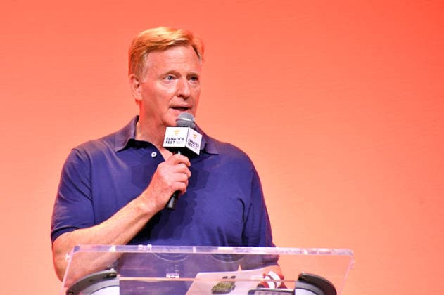 NEW YORK, NY - JULY 16: Roger Goodell at Disney Fan Draft at Center Stage during day 1 of Fanatics Fest NYC on July 16, 2026 at Javits Center in New York City. Credit: AdMedia New York City USA - ZUMAa123 20260716_zaa_a123_253 Copyright: xJohnxFyckex