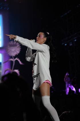 Musik, Katy Perry Konzert in Carhaix-Plouguer Katy Perry At Les Vieilles Charrues - France American star Katy Perry, who was eagerly anticipated, delivered a spectacular concert at Les Vieilles Charrues after a day marked by thunderstorms and the delayed performances by Piche and Gims, in Carhais, France, on July 16, 2026. Photo by Lena Pontrucher ABACAPRESS.COM Carhais France  Copyright: xPontrucherxLena ABACAx