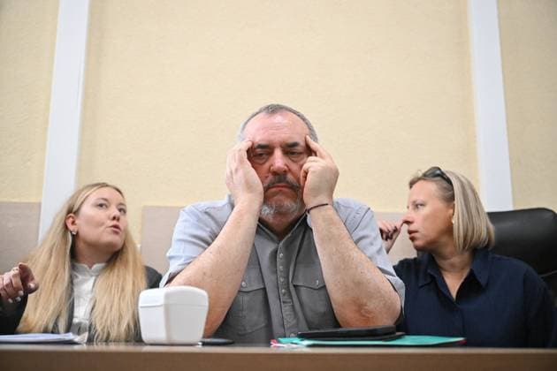 Russia Politician Nadezhdin Arrest 9206918 17.07.2026 Russian politician Boris Nadezhdin, who is charged with displaying extremist symbols, an administrative offence punishable by a fine or up to 15 days in jail and one that could bar him from running in September s parliamentary elections, attends a hearing at the City Court of Dolgoprudny in Moscow Region, Russia. The charges stem from a 2023 online interview, in which he displayed a picture of opposition leader Alexei Navalny. Nadezhdin, known for opposing Russia s military operation in Ukraine, was detained earlier on July 13, days after being designated a foreign agent by authorities. Sergey Bobylev Sputnik Dolgoprudnyi Moscow region Russia  Copyright: xSergeyxBobylevx