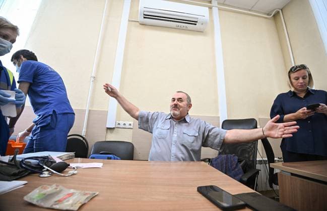 Russia Politician Nadezhdin Arrest 9206922 17.07.2026 Russian politician Boris Nadezhdin, who is charged with displaying extremist symbols, an administrative offence punishable by a fine or up to 15 days in jail and one that could bar him from running in September s parliamentary elections, attends a hearing at the City Court of Dolgoprudny in Moscow Region, Russia. The charges stem from a 2023 online interview, in which he displayed a picture of opposition leader Alexei Navalny. Nadezhdin, known for opposing Russia s military operation in Ukraine, was detained earlier on July 13, days after being designated a foreign agent by authorities. Sergey Bobylev Sputnik Dolgoprudnyi Moscow region Russia  Copyright: xSergeyxBobylevx