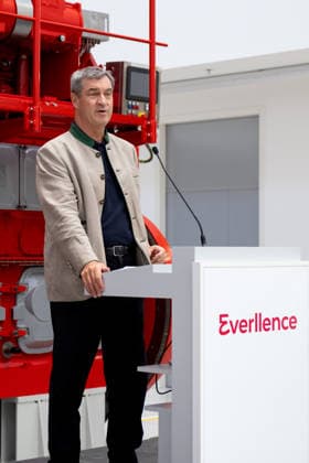 Augsburg, Bavaria, Germany - July 17, 2026: Company visit to Everllence SE at its Augsburg facility. Everllence (formerly MAN Energy Solutions) develops, among other things, large engines, large heat pumps, and technologies for hydrogen and ammonia applications. Dr. Markus Söder (Minister-President of Bavaria, CSU) delivers a speech *** Unternehmensbesuch bei Everllence SE am Unternehmensstandort in Augsburg. Everllence (ehemals MAN Energy Solutions) entwickelt unter anderem Großmotoren, Großwärmepumpen sowie Technologien für Wasserstoff- und Ammoniakanwendungen. Dr. Markus Söder (Ministerpräsident Bayern, CSU) hält eine Rede