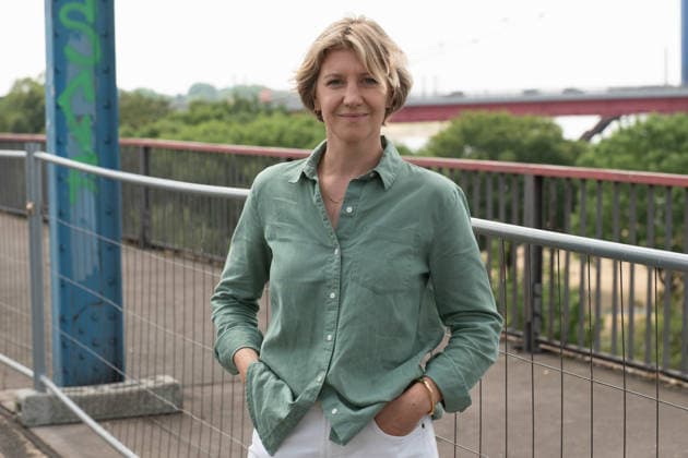 Produzentin Hanna KIENBAUM Portraet, Porträt, Portrait, Angeschnittenes Einzelbild, Einzelmotiv, Pressetermin anlaesslich der Dreharbeiten fuer die ARD Vorabendserie ,,Wapo Duisburg,, in Duisburg, 17.07.2026. *** Producer Hanna KIENBAUM: Portrait, Close-up, Single Frame, Single Motif, Press event during the filming of the ARD early-evening series Wapo Duisburg in Duisburg, July 17, 2026
