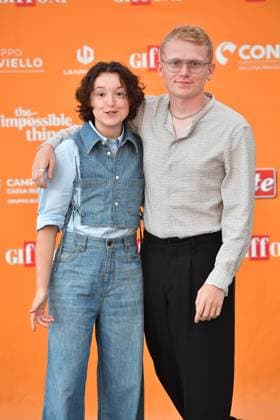 IPA86760062 - Giffoni Vallepiana Giffoni Festival Photocall for the film Sunny Dancer. Pictured: Bella Ramsey and George Jaques  Copyright: xVincenzoxLandix xVincenzoxLandix 86760062