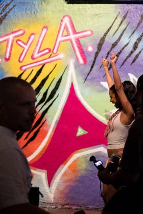 Tyla made a surprise appearance at Leake Street Arches to unveil a special graffiti created ahead of the release of her sophomore album A*POP , London, UK, 17 July 2026. Tyla completed the graffiti mural by adding the album s release date and her signature., Credit:Ewelina Stachurska Show Me You Ewelina Stachurska Avalon UK, London, Leake Street Arches  Copyright: xEwelinaxStachurskaxShowxMexYoux xEwelinaxStachurskax xAvalonx 1117063168