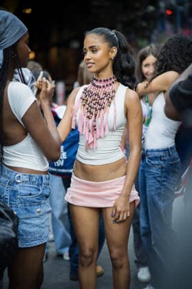 Tyla made a surprise appearance at Leake Street Arches to unveil a special graffiti created ahead of the release of her sophomore album A*POP , London, UK, 17 July 2026. Tyla completed the graffiti mural by adding the album s release date and her signature., Credit:Ewelina Stachurska Show Me You Ewelina Stachurska Avalon UK, London, Leake Street Arches  Copyright: xEwelinaxStachurskaxShowxMexYoux xEwelinaxStachurskax xAvalonx 1117063172