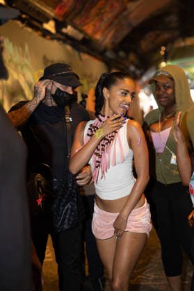 Tyla made a surprise appearance at Leake Street Arches to unveil a special graffiti created ahead of the release of her sophomore album A*POP , London, UK, 17 July 2026. Tyla completed the graffiti mural by adding the album s release date and her signature., Credit:Ewelina Stachurska Show Me You Ewelina Stachurska Avalon UK, London, Leake Street Arches  Copyright: xEwelinaxStachurskaxShowxMexYoux xEwelinaxStachurskax xAvalonx 1117063255
